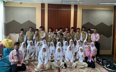 SMP Djama'atul Ichwan Surakarta Gelar Ujian Literasi Indonesia dan Literasi Ekonomi di Sakalasastra – Perpustakaan Bank Indonesia Solo